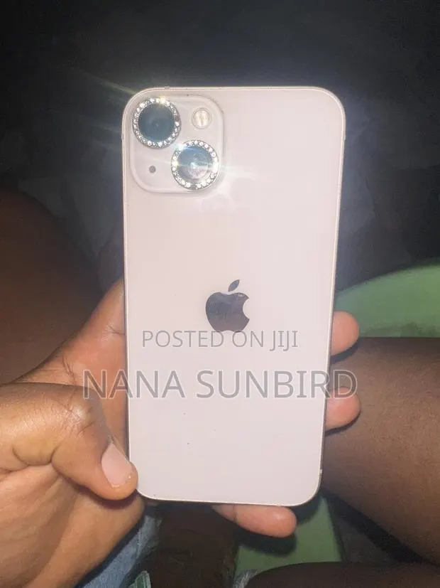 Apple iPhone 13 128 GB Pink · Photo 1