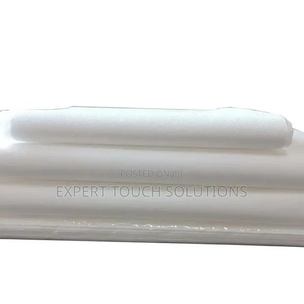 Universal White Bedsheet · Photo 1