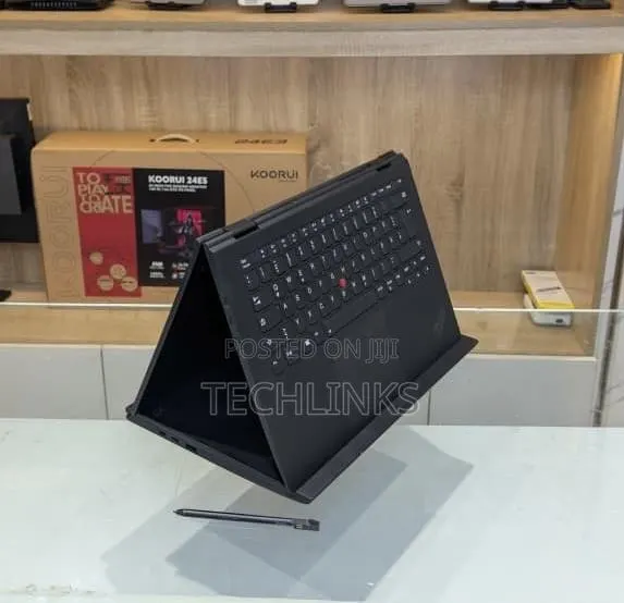 Laptop Lenovo ThinkPad X1 Yoga 8GB Intel Core i5 SSD 512GB · Photo 1