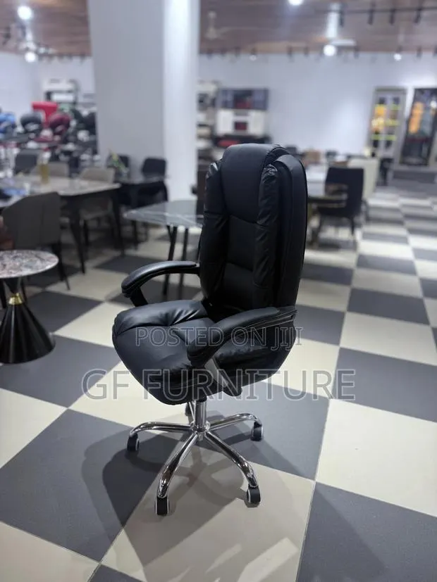 Executive High Back Office Chair · Photo 1