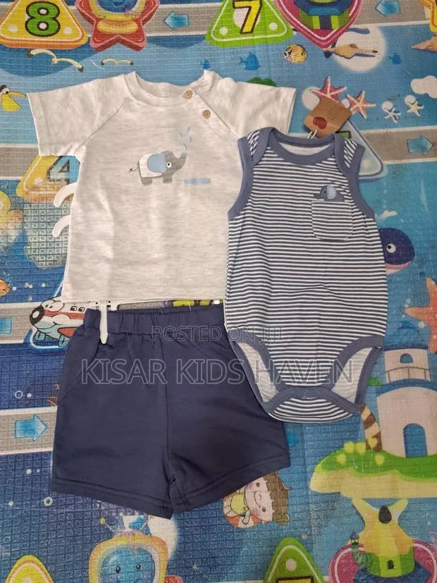 3 Pieces Boys Clothing 6 to 12months · Photo 1