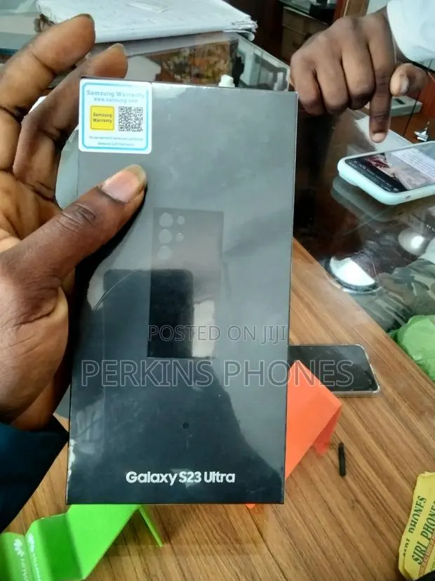 New Samsung Galaxy S23 Ultra 256 GB Black · Photo 1