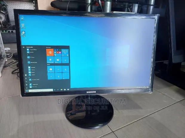 Samsung Gaming Monitor · Photo 1
