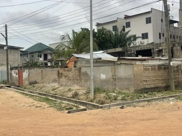 Genuine and Documented Corner Plot for Sale at Upsa · Photo 1