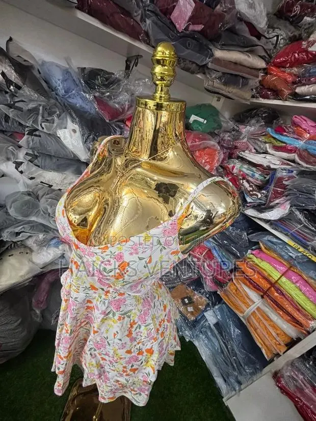 Ladies Flower Dress · Photo 1