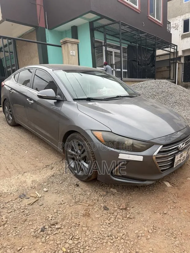 Hyundai Elantra Limited Sedan FWD (2.0L 4cyl 6A) 2017 Gray