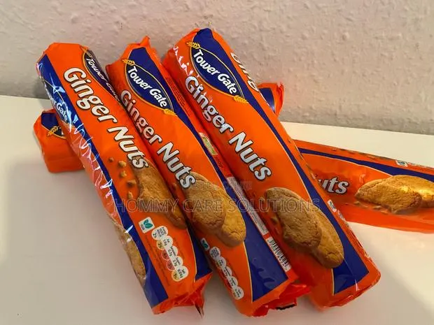 Tower Gate Ginger Nuts Biscuits · Photo 1