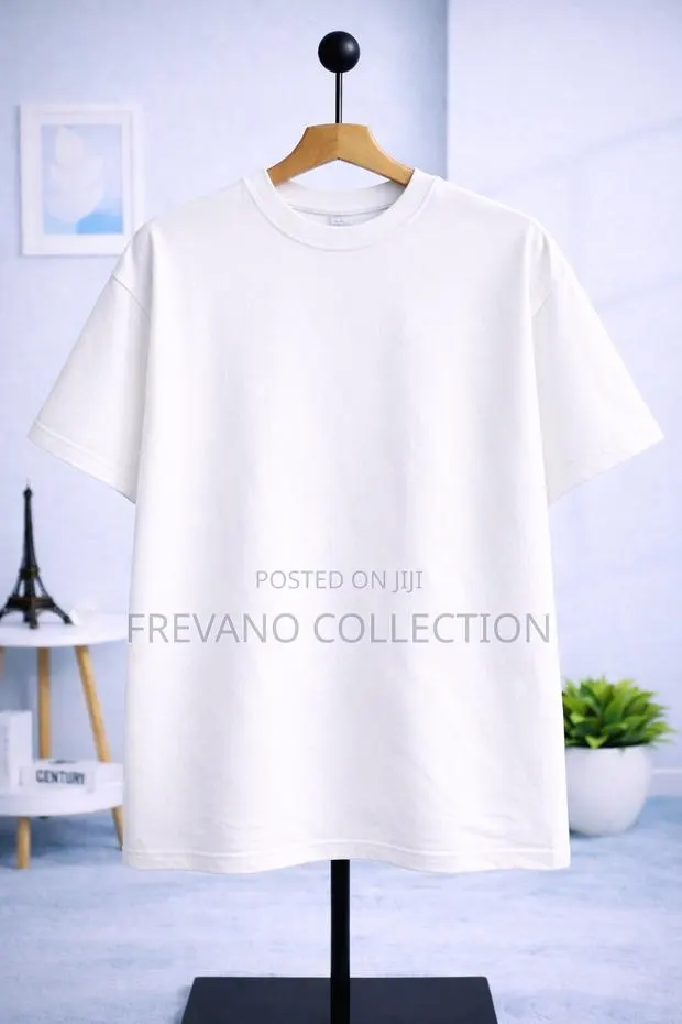 Heavy Plain Tshirt · Photo 1