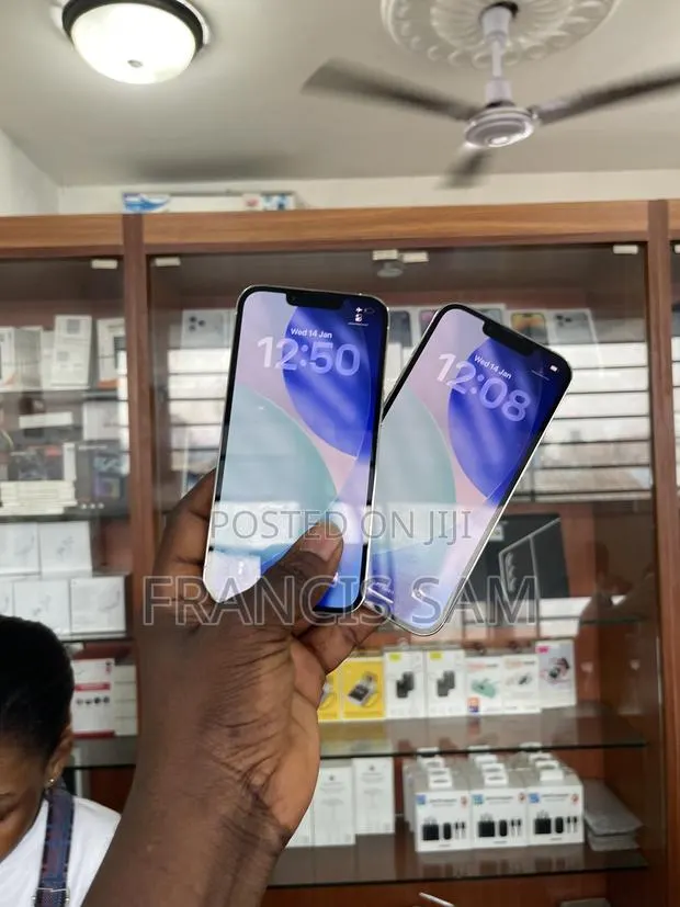 Apple iPhone 13 Pro 256 GB White · Photo 1