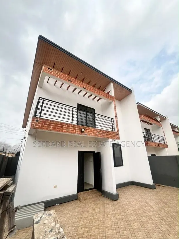 3bdrm Duplex in Sefdard Properties, Oyarifa for sale · Photo 1