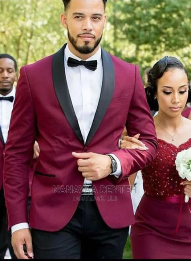 Men's Suits · Photo 1