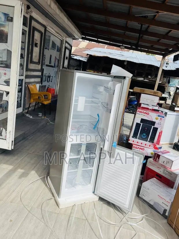 Classic TCL Bottom Mount Freezer Fridge(142Liters)Gray · Photo 1