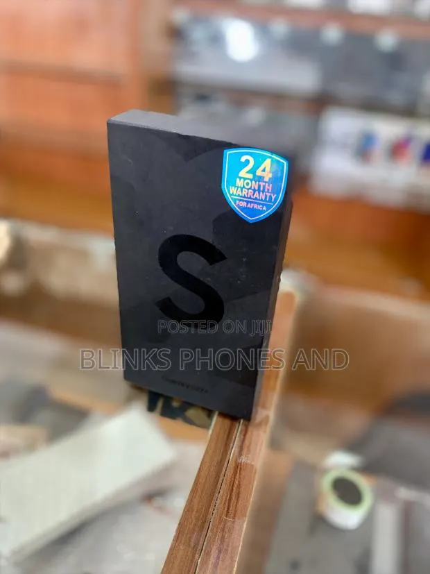 New Samsung Galaxy S22+ 5G 256 GB Black · Photo 1