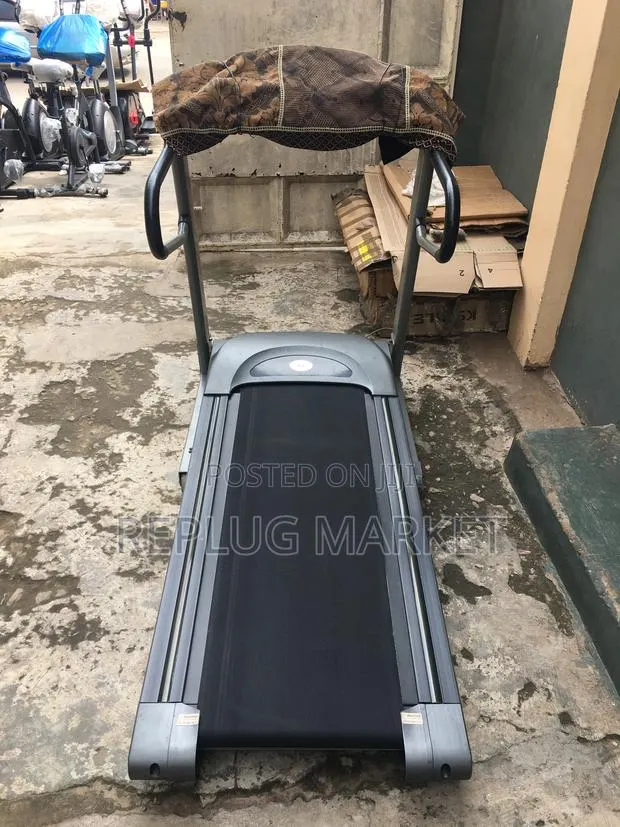 Horizon Fitness Treadmill · Photo 1