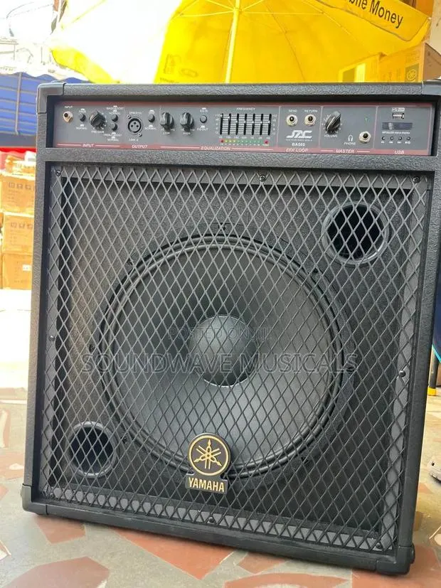 Yamaha Ba 500 Bass Combo · Photo 1