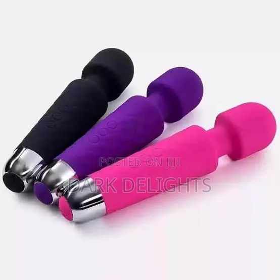 Big Wand Vibrator · Photo 1