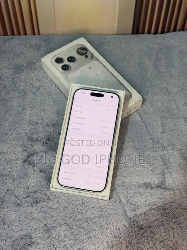 Apple iPhone 17 Pro 512 GB Silver · Photo 1