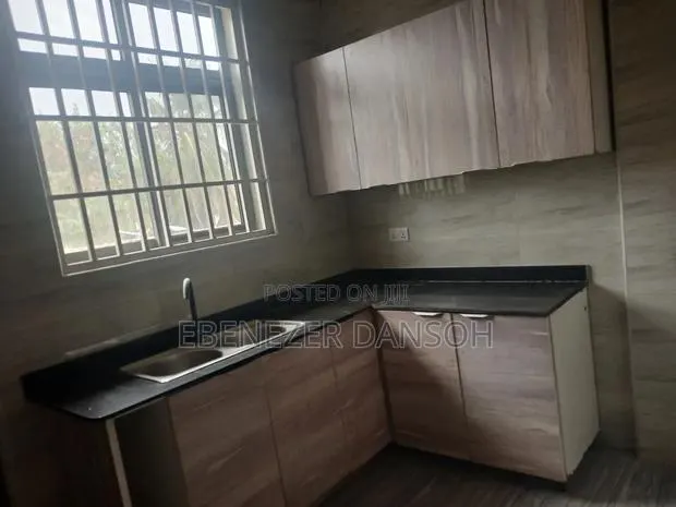 2bdrm Apartment in Telephone Pole, Tseaddo for rent · Photo 1