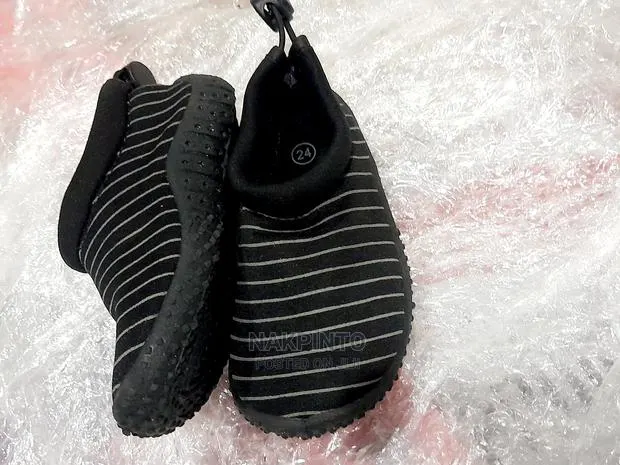Comfortable Kids Shoes · Photo 1