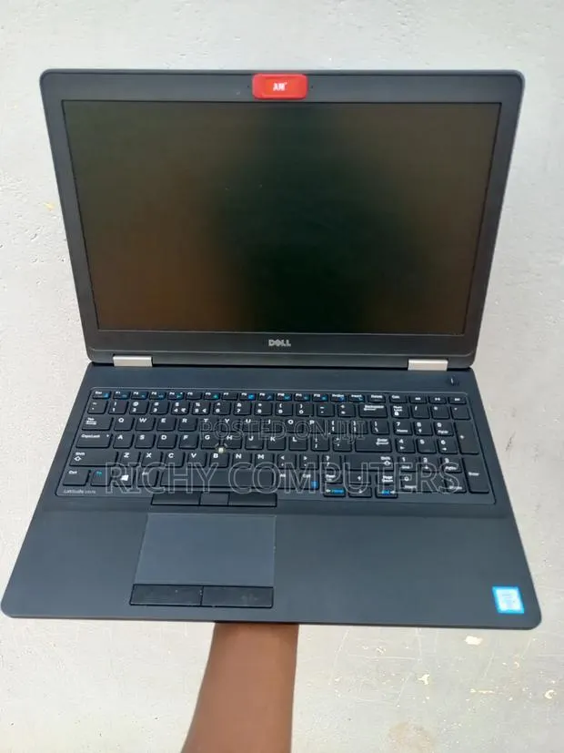 Laptop Dell Latitude E5570 8GB Intel Core i5 SSD 256GB · Photo 1