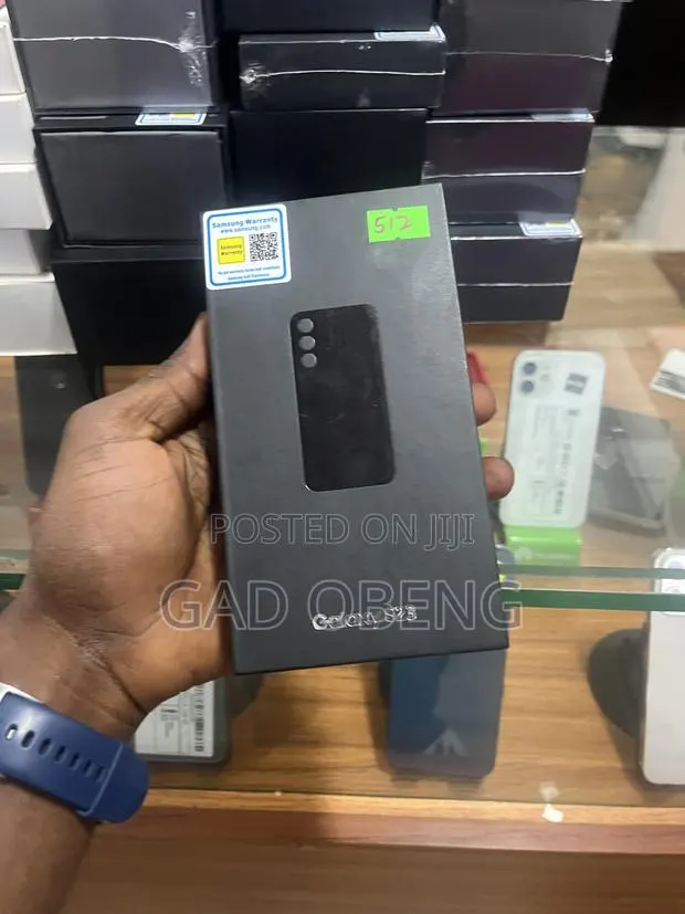 New Samsung Galaxy S23 512 GB Black · Photo 1
