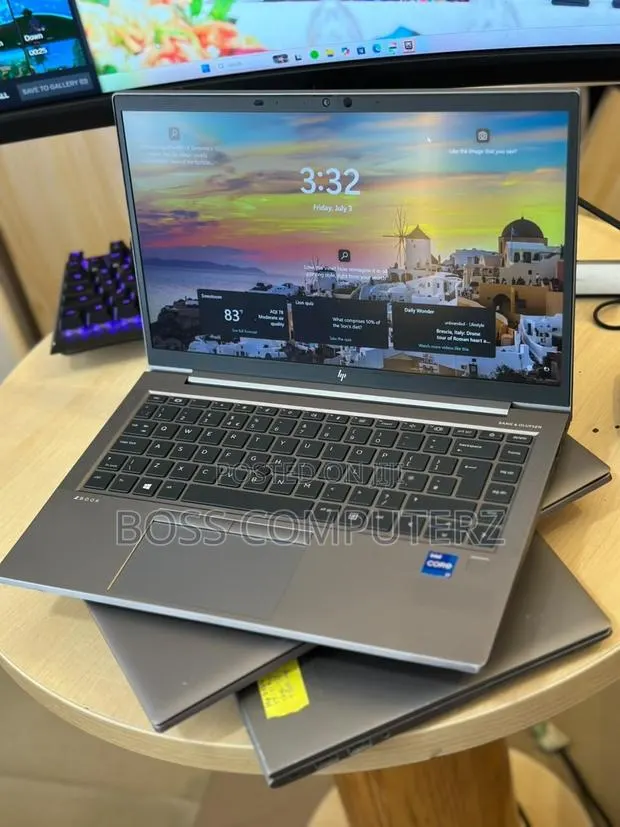 Laptop HP ZBook Firefly G8 16GB Intel Core i7 SSD 512GB · Photo 1