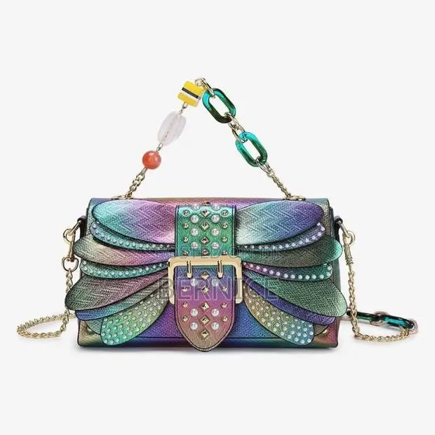 Butterfly-Inspired Crossbody Bag · Photo 4