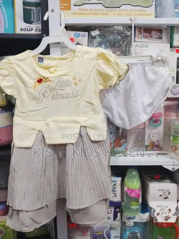 Style Up Girls Dress 3 to 6months · Photo 1