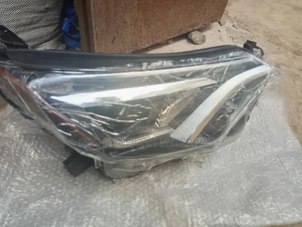 Toyota RAV4 2016,2017,2018 Headlight Led · Photo 1