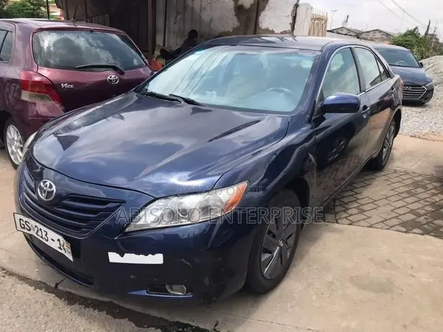 Toyota Camry 2012 Blue · Photo 1