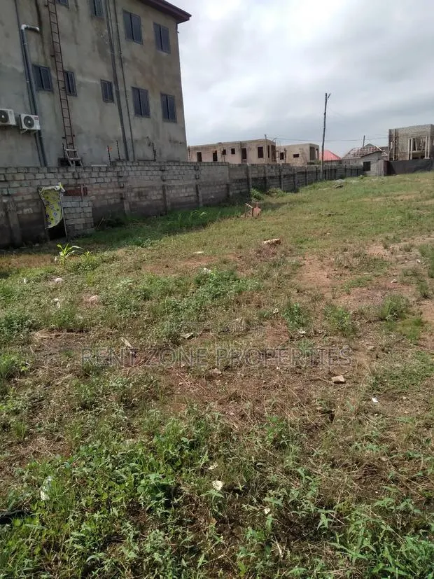 Land With Title · Photo 1