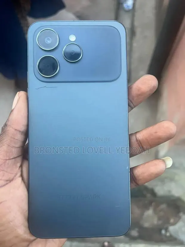 Tecno Spark 40 128 GB Black · Photo 1