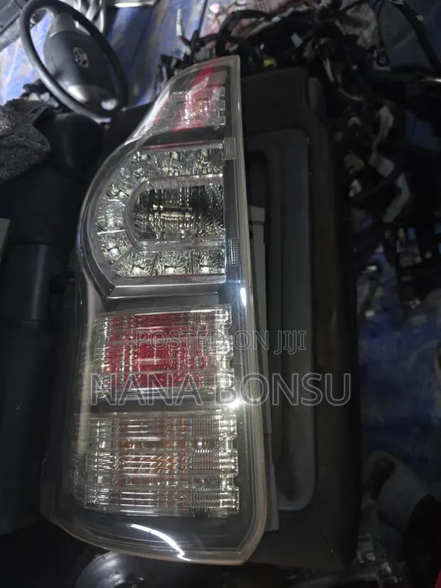 2013 Toyota Voxy Tail Light · Photo 1