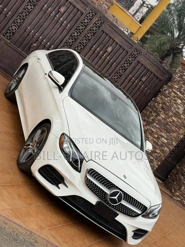 Mercedes-Benz E300 2018 White · Photo 1