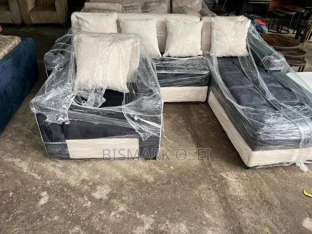 A Comfortable L Shape With Single · Photo 1