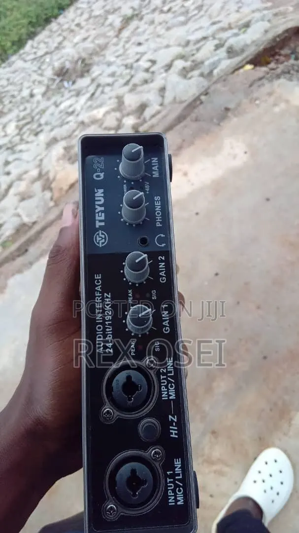 Audio Interface Q22 · Photo 1