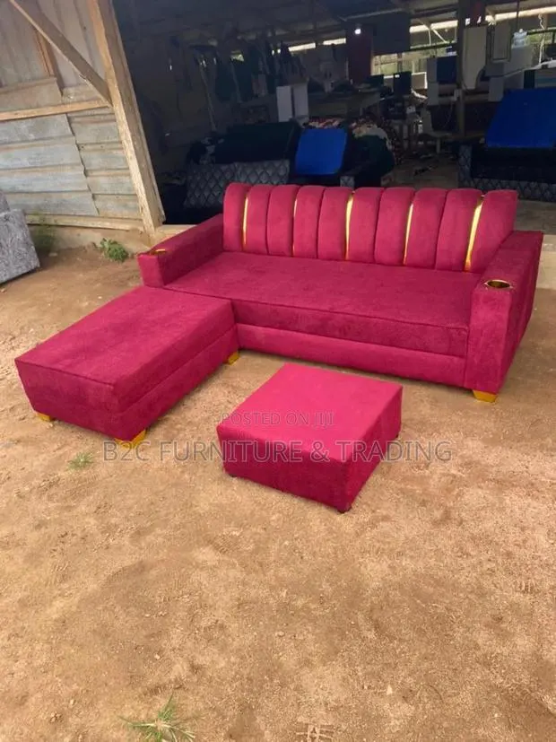 L Shaped Sofa · Photo 1