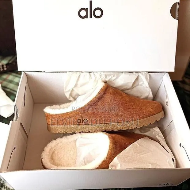 Alo Recovery | Saddle Ivory | Sandals · Photo 1