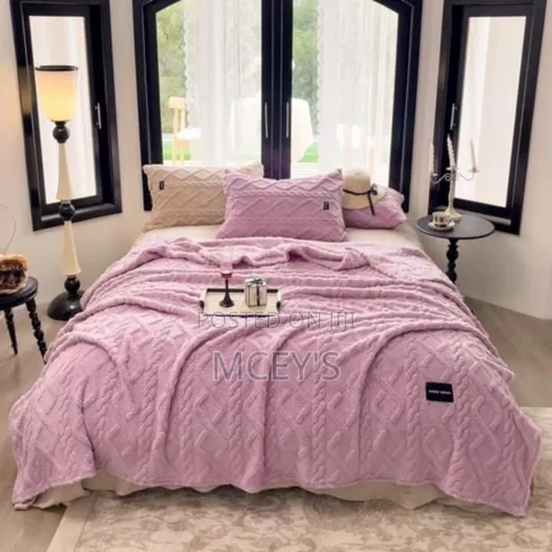 Blankets 3 Pcs,200×230cm 1pc,Pillowcases 50×70ccmcm · Photo 1