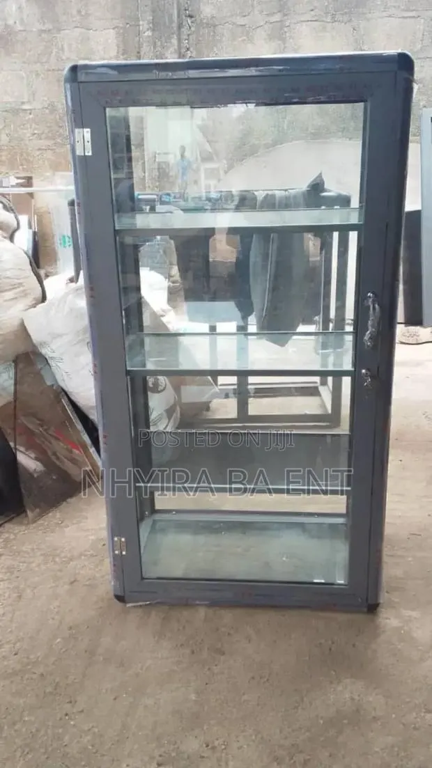 Glass Showcase/ Store Showcase Case · Photo 1
