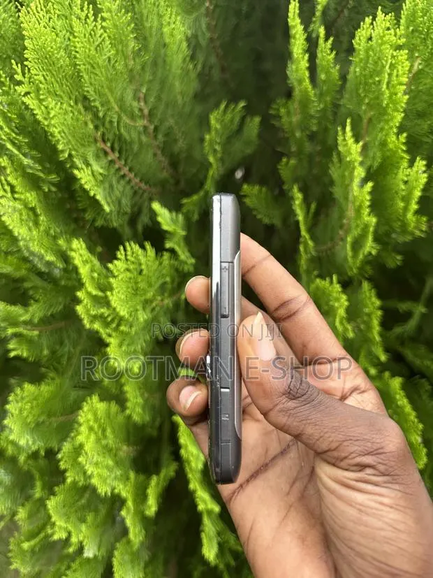 Nokia C5 Black · Photo 1