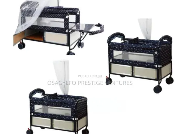 Bedside Sleeper Baby Cot · Photo 1