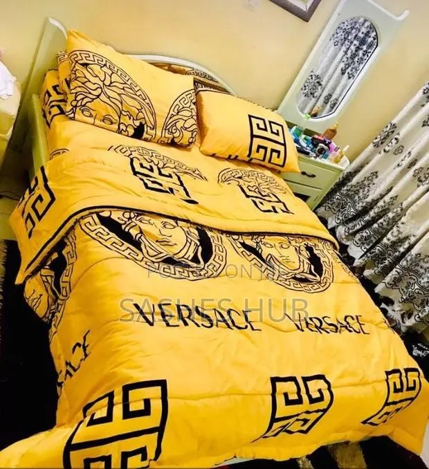 Kingsize Duvet and Bedspread Set · Photo 1