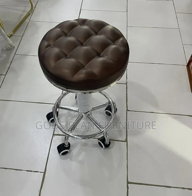 Dram Stool · Photo 1