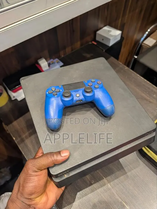 Ps4 Slim Jailbreak With 5 Games FIFA26 and More · Photo 1