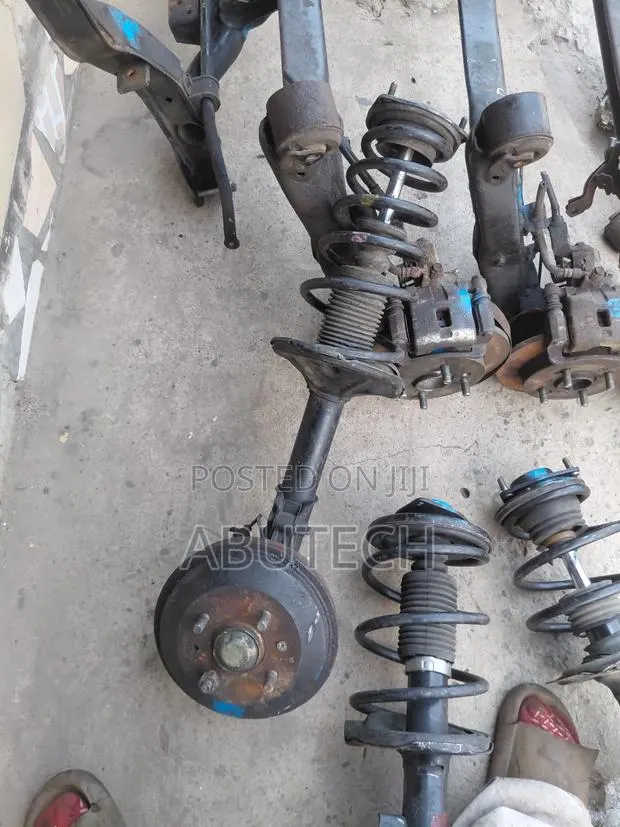 Back Shock and Hub Hundia Accent 1999, 2000, 2001, 2002, 2003 · Photo 1