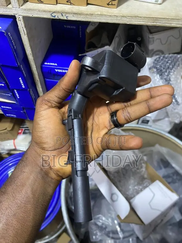 Benz GLE,GLA C250 C300 C Class Original Ignition Coils · Photo 1