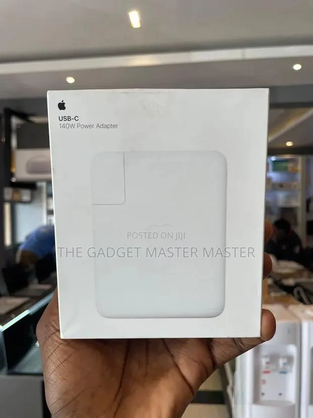Apple Usb-C 140w Power Adapter · Photo 1
