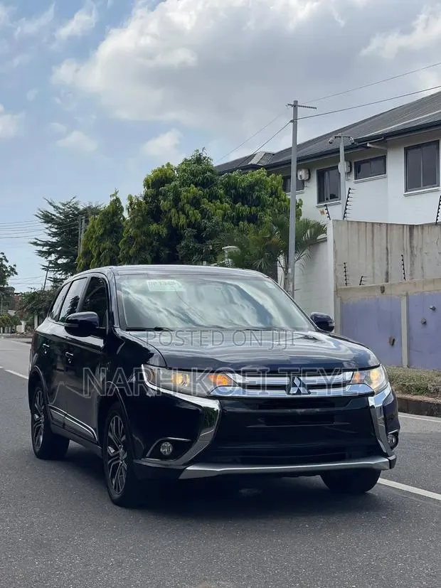 Mitsubishi Outlander 2.4 PHEV AWD 2018 Blue · Photo 1