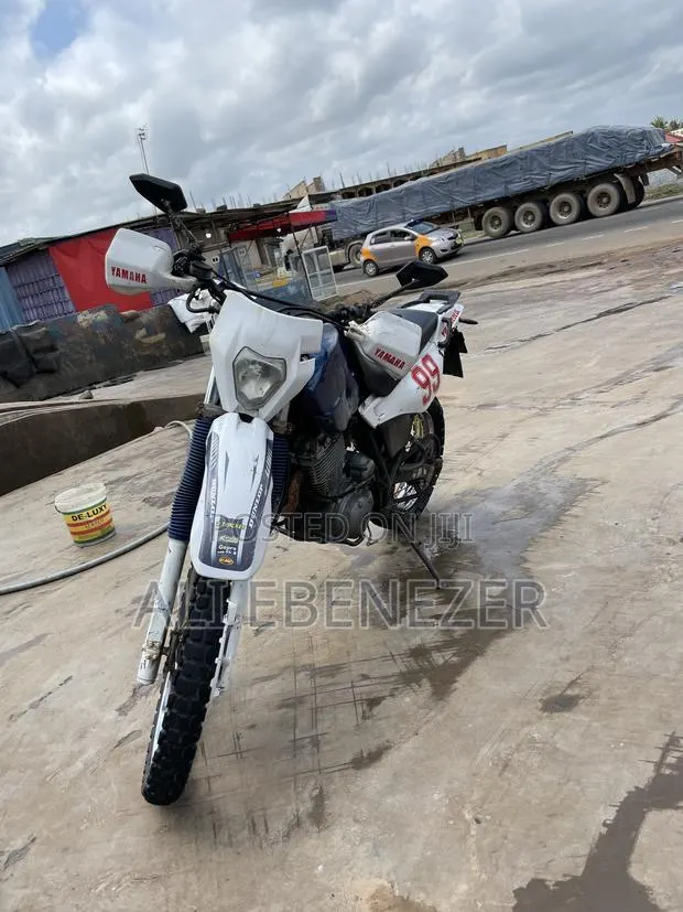 Yamaha 1998 White · Photo 2